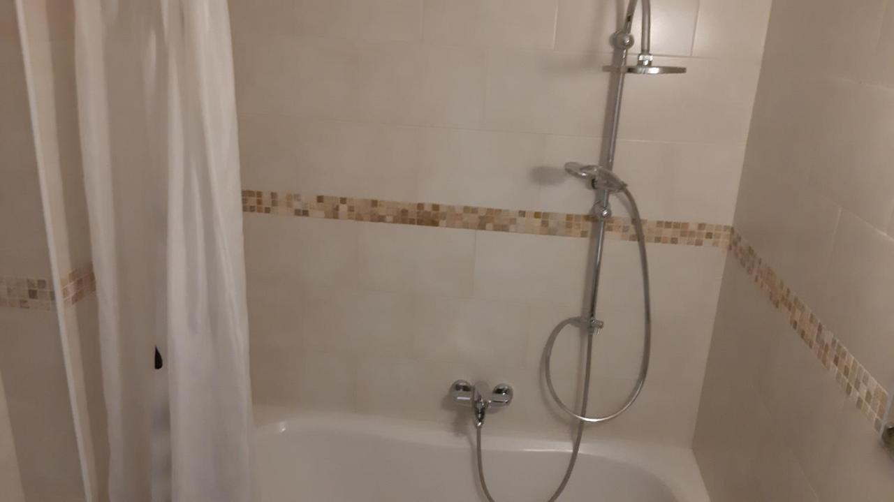 Appartement Brussels Louise Studio Extérieur photo